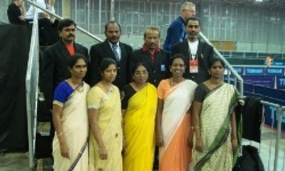 INDIANOS APROVEITAM A FESTA ATÉ O ÚLTIMO MINUTO