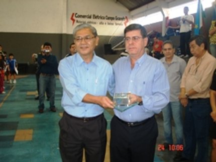 ALAOR AZEVEDO HOMENAGEIA CLUBE NIPO-BRASILEIRO