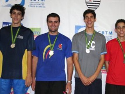 DIQUIQUE É BICAMPEÃO DO BRASILEIRO