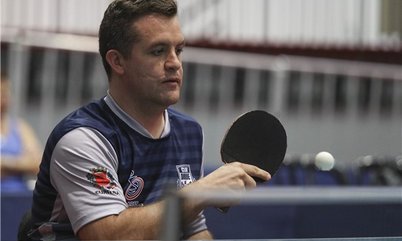 Lenda paralímpica conquista ouro na Classe 3 do 53° Campeonato Brasileiro de Tênis de Mesa