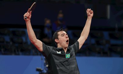 Histórico! Hugo Calderano vence jogo épico contra chinês e avança à final do Mundial de Tênis de Mesa