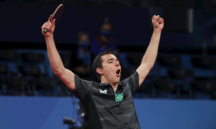 Histórico! Hugo Calderano vence jogo épico contra chinês e avança à final do Mundial de Tênis de Mesa