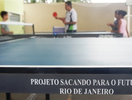"Brinquedo novo" aumenta o interesse dos alunos pelo Tênis de Mesa