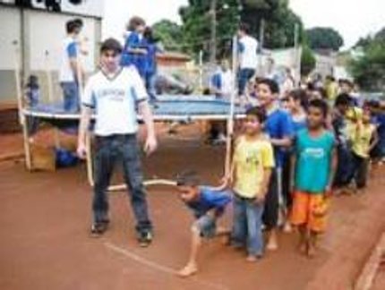 PROJETO DE RECREAÇÃO DA UNIGRAN ATENDE A VILA ALMEIDA