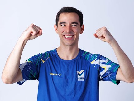 Hugo Calderano é eleito pela 12ª vez seguida o melhor do ano no tênis de mesa