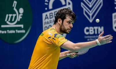 Aberto Paralímpico Fa40 da Tailândia: Israel Stroh fica nas quartas do individual, mas volta à mesa no torneio de duplas