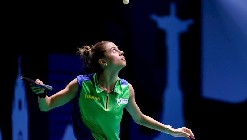 Bruna Takahashi em ação contra Linda Bergstrom - F