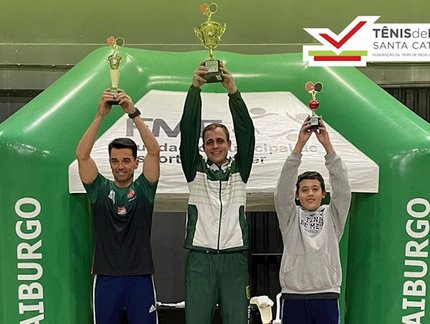 Equipe da Associação de Tênis de Mesa Jaraguaense brilha e conquista título inédito no TMB Estadual