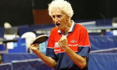 NESTOR SCHENKEL VENCE AS OITAVAS-DE-FINAL