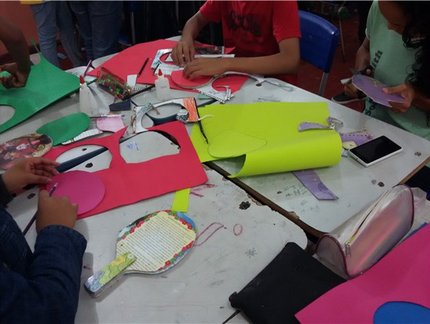 Com material reciclado, alunos fazem raquetes e tênis de mesa ganha adeptos no Macapá
