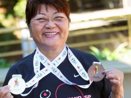 Professora suzanense de Tênis de Mesa é campeã do World Masters Game 2013