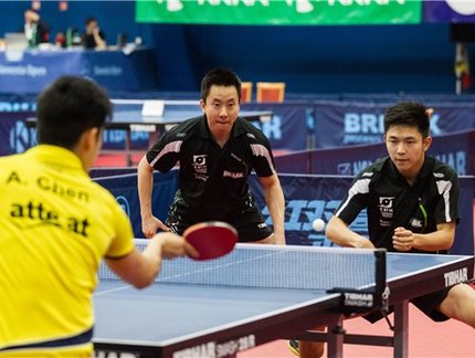 FINALISTAS! Gustavo Tsuboi e Eric Jouti buscam o ouro no torneio de duplas do Aberto da Eslovênia de Tênis de Mesa