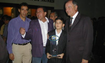 THOMAZ CESAR É ELEITO O MELHOR DO PARÁ EM 2004