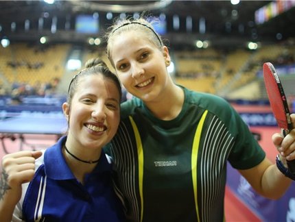 Danielle Rauen e Jennyfer Parinos são campeãs por equipes no Aberto Paralímpico da Itália