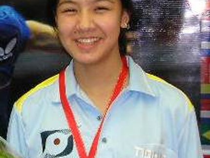 KARIN FUKUSHIMA PERDE ENTRE AS 16