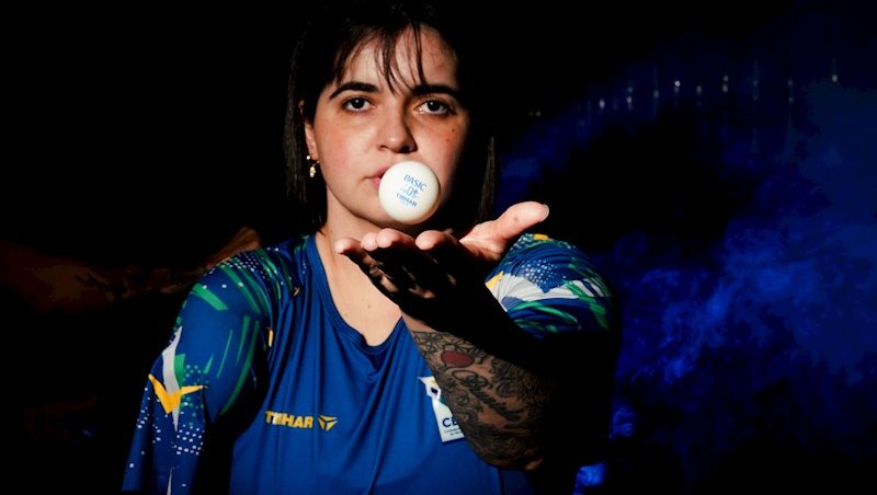 Sem um braço, Bruna Alexandre joga na Seleção olím