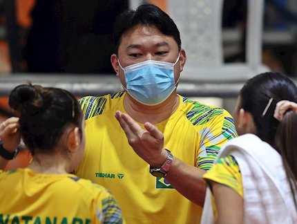 Novo técnico da Seleção feminina adulta, Hideo Yamamoto inicia seu trabalho cheio de otimismo