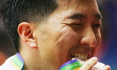 HOYAMA VENCE O PRÊMIO BRASIL OLÍMPICO