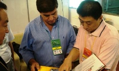 CHINESES TAMBÉM QUEREM APRENDER COM BRASILEIROS