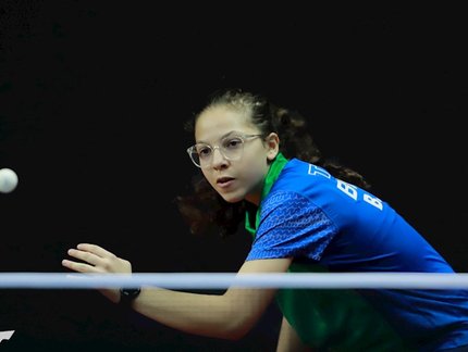 Beatriz Fiore vence na estreia, mas fica nas quartas de final de duplas mistas no WTT Youth Star Contender Lima
