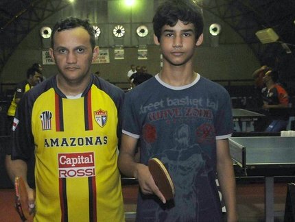 Veterano no Tênis de Mesa, pai vibra com sucesso do filho no Amazonense