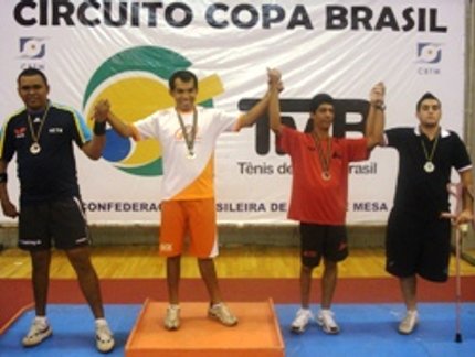 VÍDEO: TOTÓ LEVOU A MELHOR NA CLASSE 8