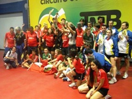 ÁLBUM DE FOTOS DA PREMIAÇÃO E LISTA DE SELEÇÕES CAMPEÃS