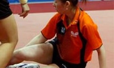 ATLETA DA SELEÇÃO FEMININA DA HOLANDA MACHUCA-SE