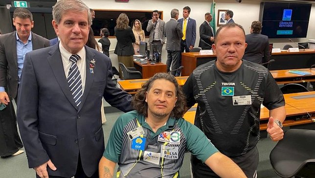 Alaor Azevedo ao lado de Aloísio Lima e Marildo No
