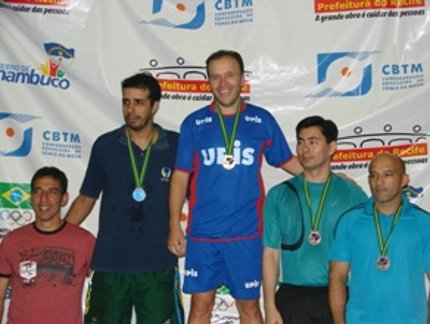 NEDER VENCE MOLITOR NA FINAL DA SENIOR