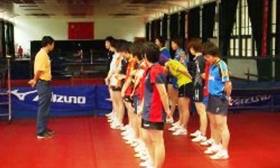 TÉCNICO COMENTA PASSAGEM DA SELEÇÃO BRASILEIRA POR GUANGSHOU