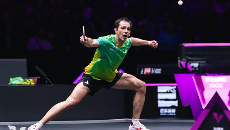 Hugo Calderano vence Tomislav Pucar e avança às quartas de final do WTT Champions Chongqing