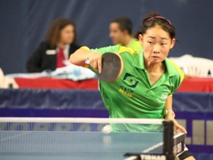 LEINE ÁGATA CONTRA ATLETA DO TAIPEI