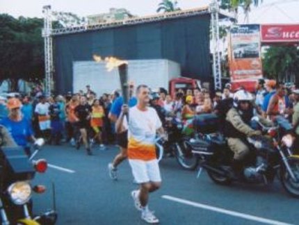MARCOS WILDE CARREGA A TOCHA NA PARAÍBA