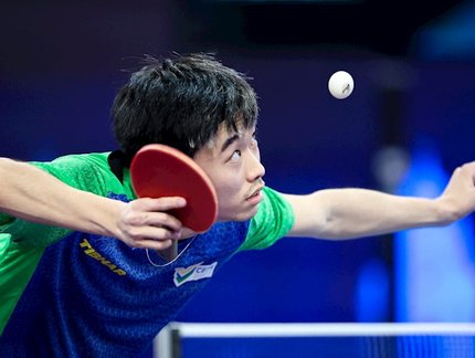 Giulia Takahashi, Henrique Noguti e Laura Watanabe avançam às oitavas de final do WTT Contender Lima