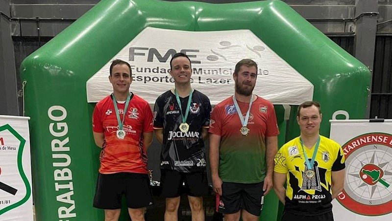 Equipe de tênis de mesa do Clube 25 de Julho se destaca no 2º TMB Estadual em Fraiburgo