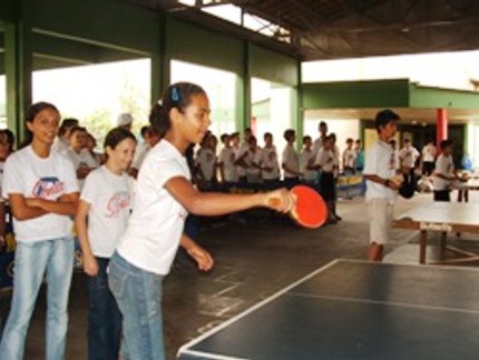 ALUNOS MARCARAM PRESENÇA NA ABERTURA DOS JOGOS ESCOLARES