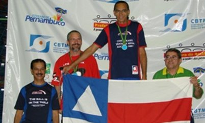 EDNALDO SOUZA LEVA OURO DA VETERANO 50 PARA A BAHIA