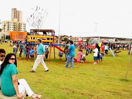 ATIVIDADES AGITAM O FIM DE SEMANA DO ANIVERSÁRIO DE JACAREÍ