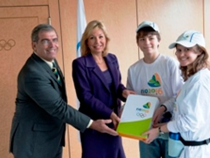 RIO 2016 ENTREGA DOSSIÊ DE CANDIDATURA AO COI