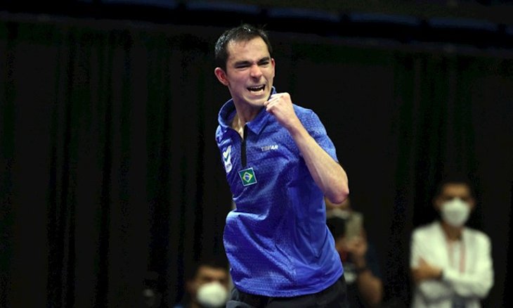 Hugo Calderano volta a alcançar as oitavas de fina
