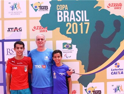 Copa Brasil: Márcio, Lucas e Gustavo, pai e filhos unidos pela paixão ao tênis de mesa