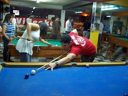 STRANGERS SNOOKER (ASA NORTE) OFERECE DIVERSÃO A MESATENISTAS