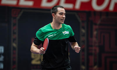 Hugo Calderano vence na estreia e avança no WTT Champions Montpellier