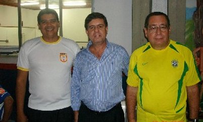ALAOR VISITA O PARÁ CLUBE