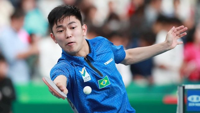 Eric Jouti disputa na Hungria. Crédito: ITTF.