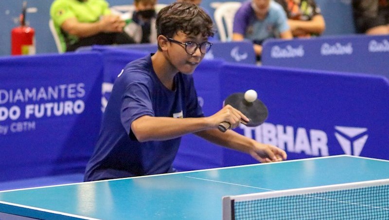 Felipe Okano ficou com o bronze ao lado de Viníciu