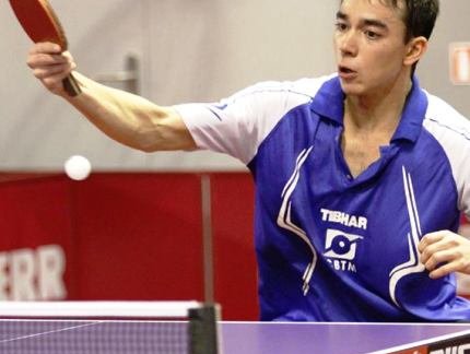 Hugo Calderano conquista o ouro em dupla com polonês Patryk Zatowka