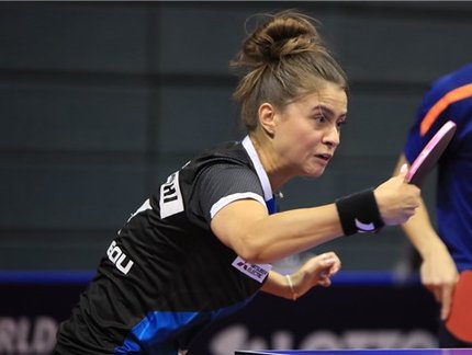 Bruna Takahashi se classifica para a chave principal de um Aberto Platinum pela primeira vez na carreira e enfrenta número 3 do mundo