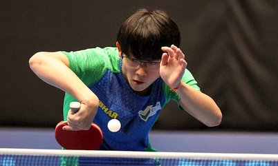 No sub-19, Leonardo Iizuka é bronze nas duplas e vai às quartas de simples no Mundial de Jovens